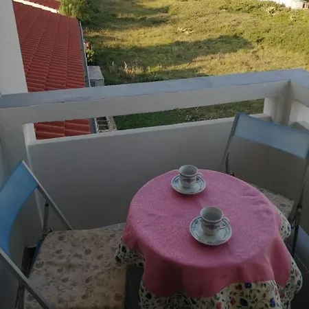 Ivan Appartement Vir