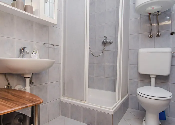 Ivan Appartement Vir