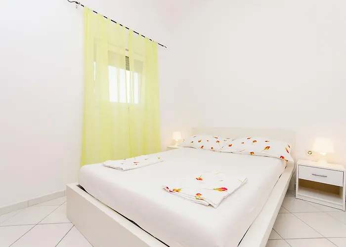Ivan Appartement Vir