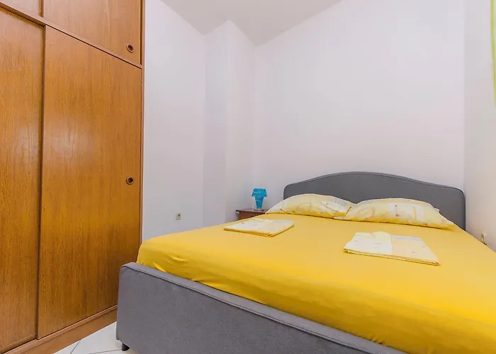 Апартаменты Ivan Вир