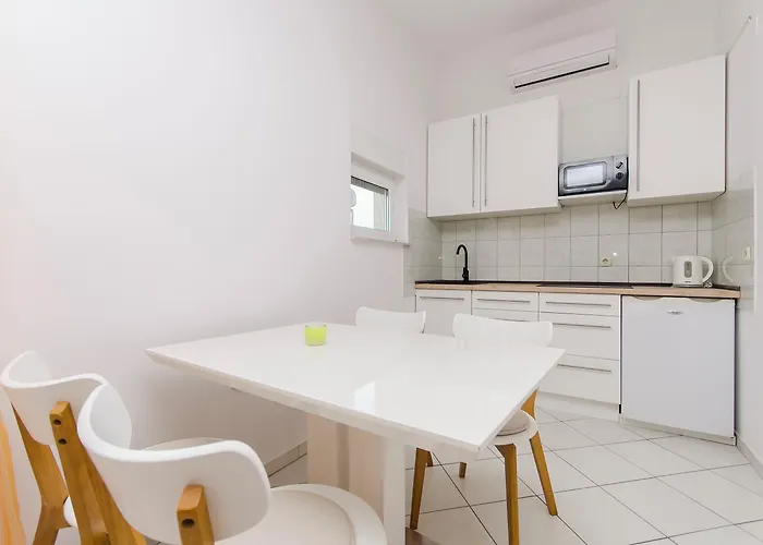 Апартаменты Ivan Вир